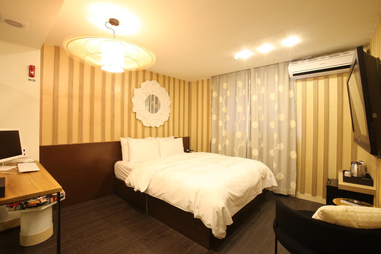 Guri Cello Hotel Extérieur photo